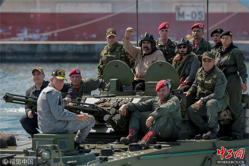 拒绝重新大选 委内瑞拉总统马杜罗现身国内军